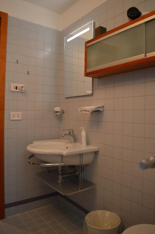 Domus B Corso Francia Apartment Rzym Zewnętrze zdjęcie